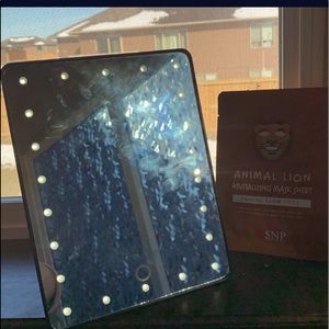 Led light mirror with lion face mask